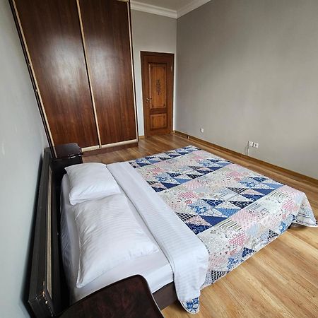 Ernaz Plus Apartments-Expo-Boulevard 130 아스타나 외부 사진