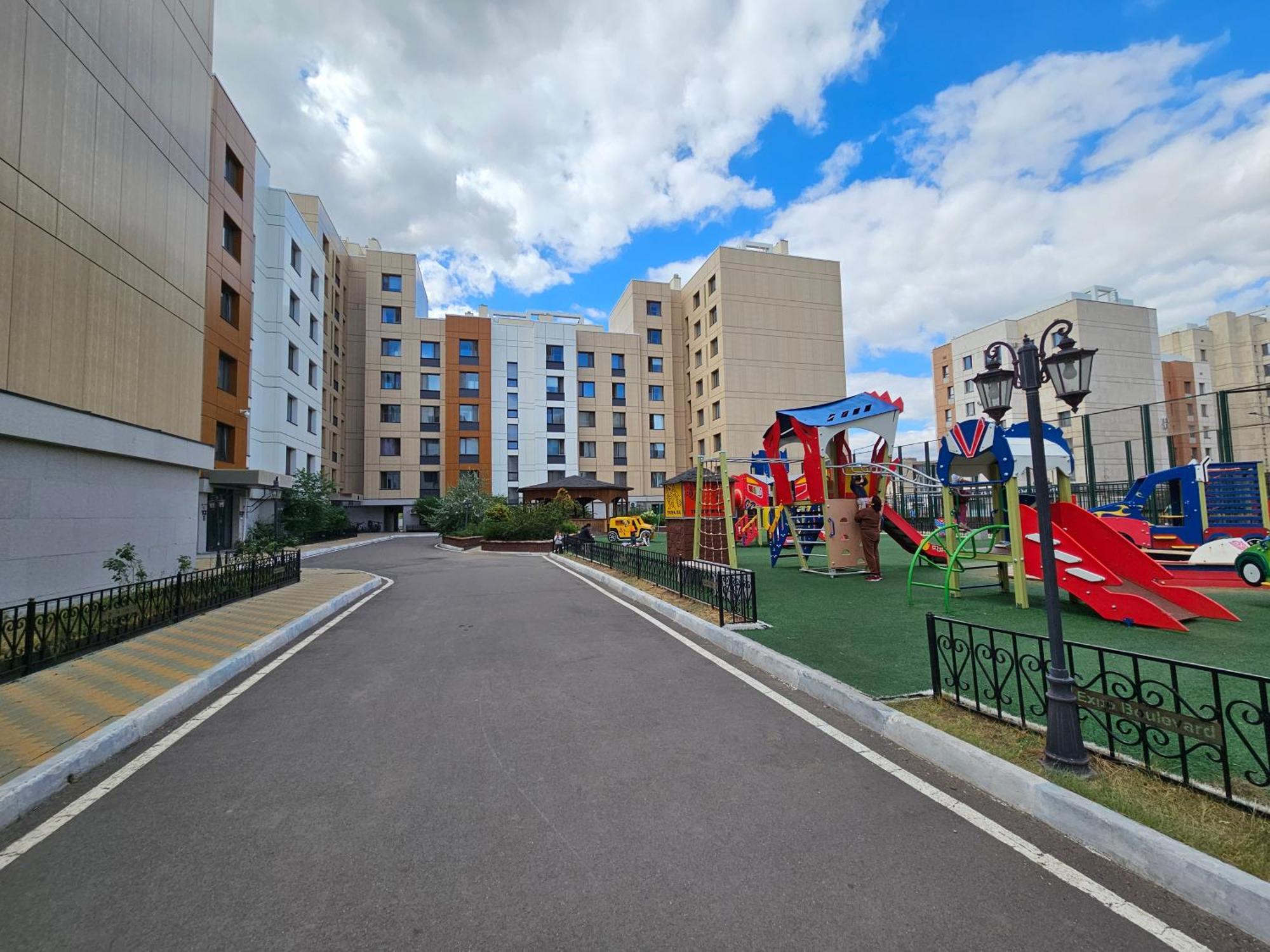 Ernaz Plus Apartments-Expo-Boulevard 130 아스타나 외부 사진